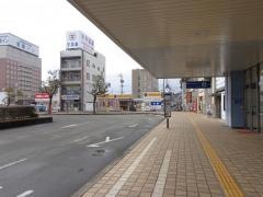 「新山口駅新幹線口」バス停留所