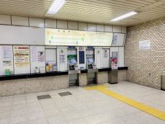 東区役所前駅