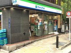 ファミリーマート　中央八重洲二丁目店