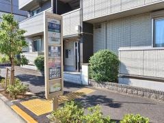 「若宮八幡通り入口」バス停留所