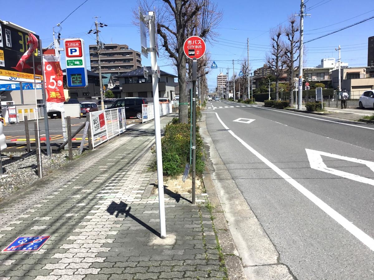 バス停風景