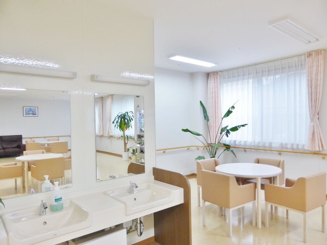 医療法人社団医聖会　サービス付き高齢者向け住宅　テレザートさくら 内観（中の様子）