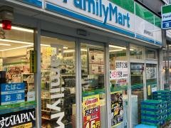 ファミリーマート　銀座柳通り店