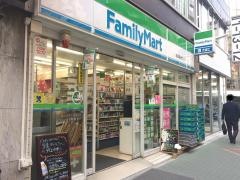 ファミリーマート　銀座柳通り店