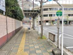 「津駅西口」バス停留所