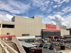 島忠ホームズ南津守店