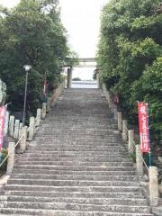 波多見八幡山神社