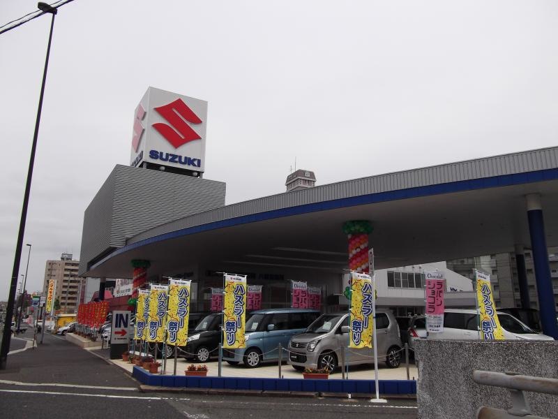 国道３号線沿いです。