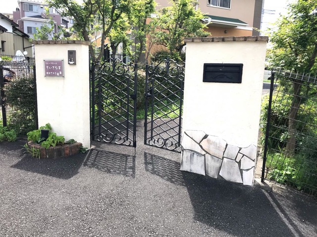 ちいさな手横浜さかえ