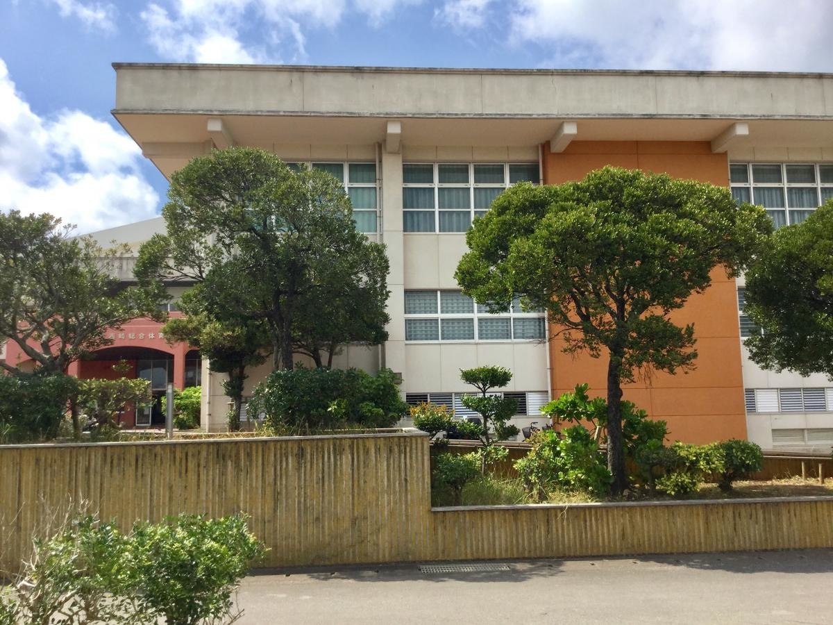 糸満市西崎総合体育館