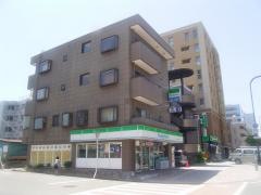 ファミリーマート　伊藤榴岡五丁目店