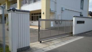 鹿折小学校