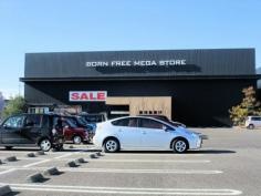 ＢＯＲＮ　ＦＲＥＥ　ＭＥＧＡ　ＳＴＯＲＥ