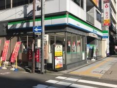 ファミリーマート　新潟東大通店