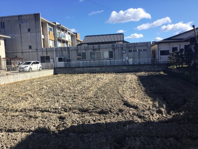 めぐらす横山