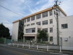 八多小学校