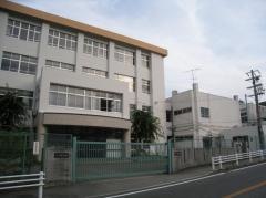 八多小学校