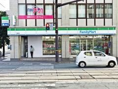 ファミリーマート　辛島町店