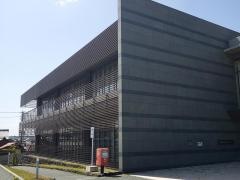 山鹿市立こもれび図書館