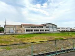 東部小学校