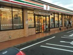 セブンイレブン　福岡鶴田4丁目店
