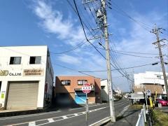 「岩崎橋」バス停留所