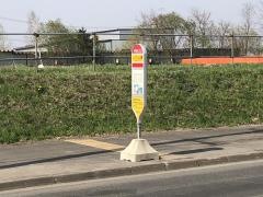 「川下公園」バス停留所