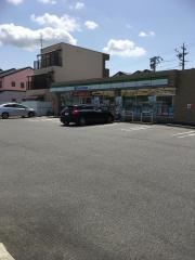 ファミリーマート　名西名塚町店