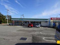 ファミリーマート　石和窪中島店