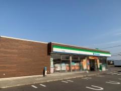 ファミリーマート　射水鷲塚店