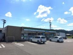 ファミリーマート 池田下八幡店