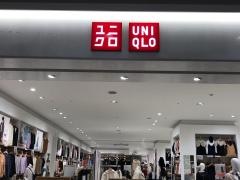 ユニクロ　イオンモール福津店