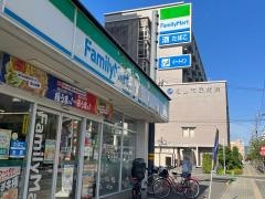 ファミリーマート　松山市民病院前店