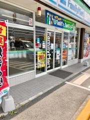 ファミリーマート　昭和国母店