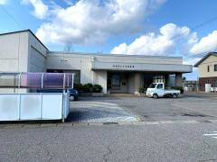 高岡市立戸出図書館