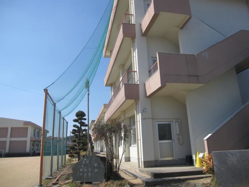 板野西小学校