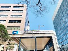 「アクロス福岡・水鏡天満宮前」バス停留所