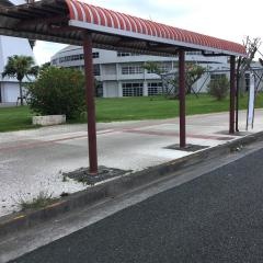 「公園前」バス停留所