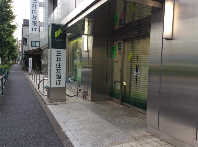 入り口
