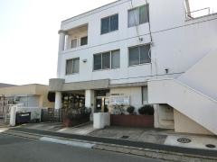 川島産婦人科・内科