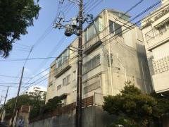 泊ヒルズ歯科