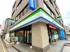 ファミリーマート　市川駅西店