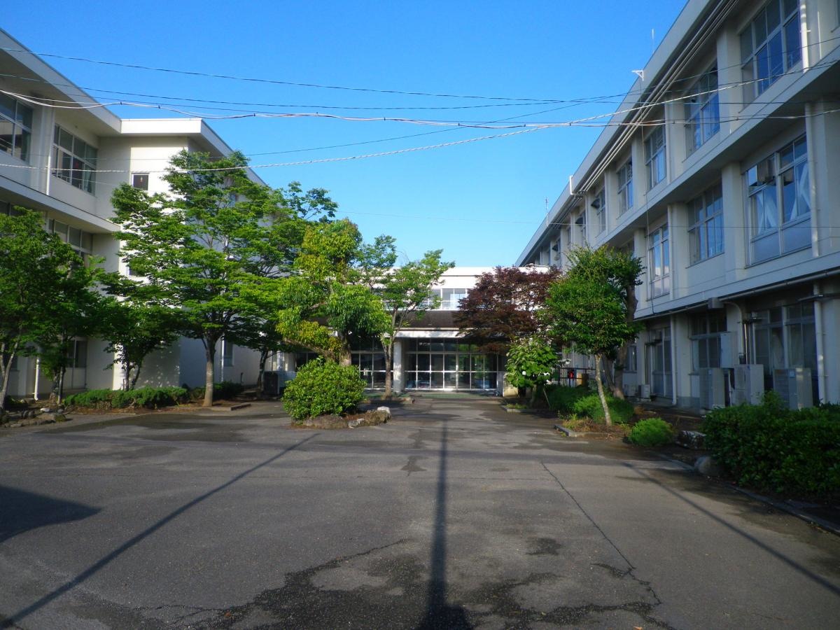 生徒出入口