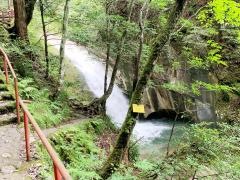 寂地峡五竜の滝
