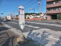 「境」バス停留所