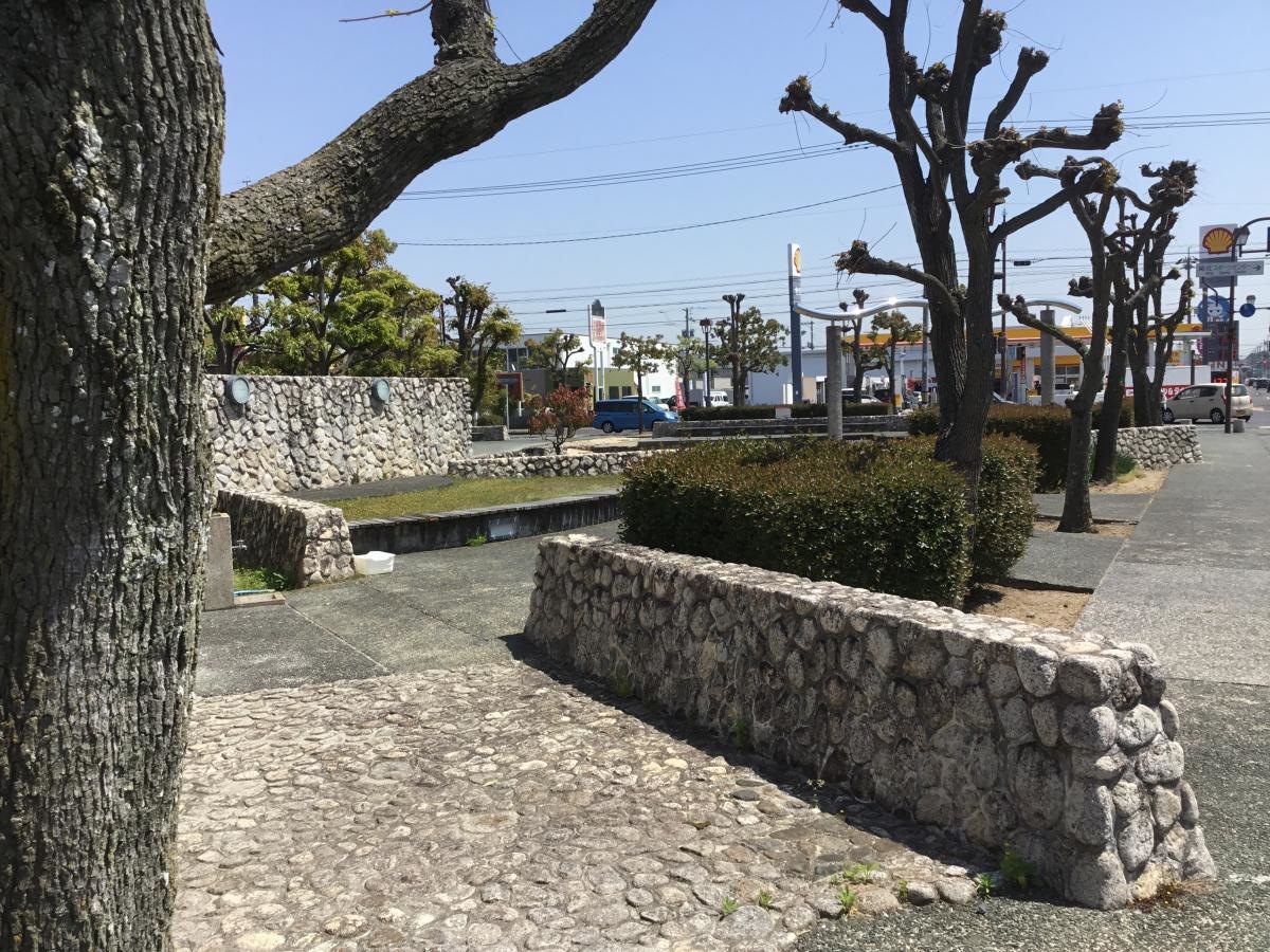 まちかどの泉