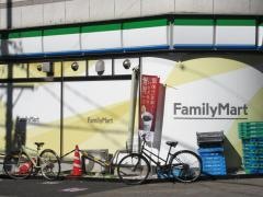 ファミリーマート　名古屋栄一丁目店