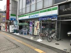 ファミリーマート　南越谷四丁目店