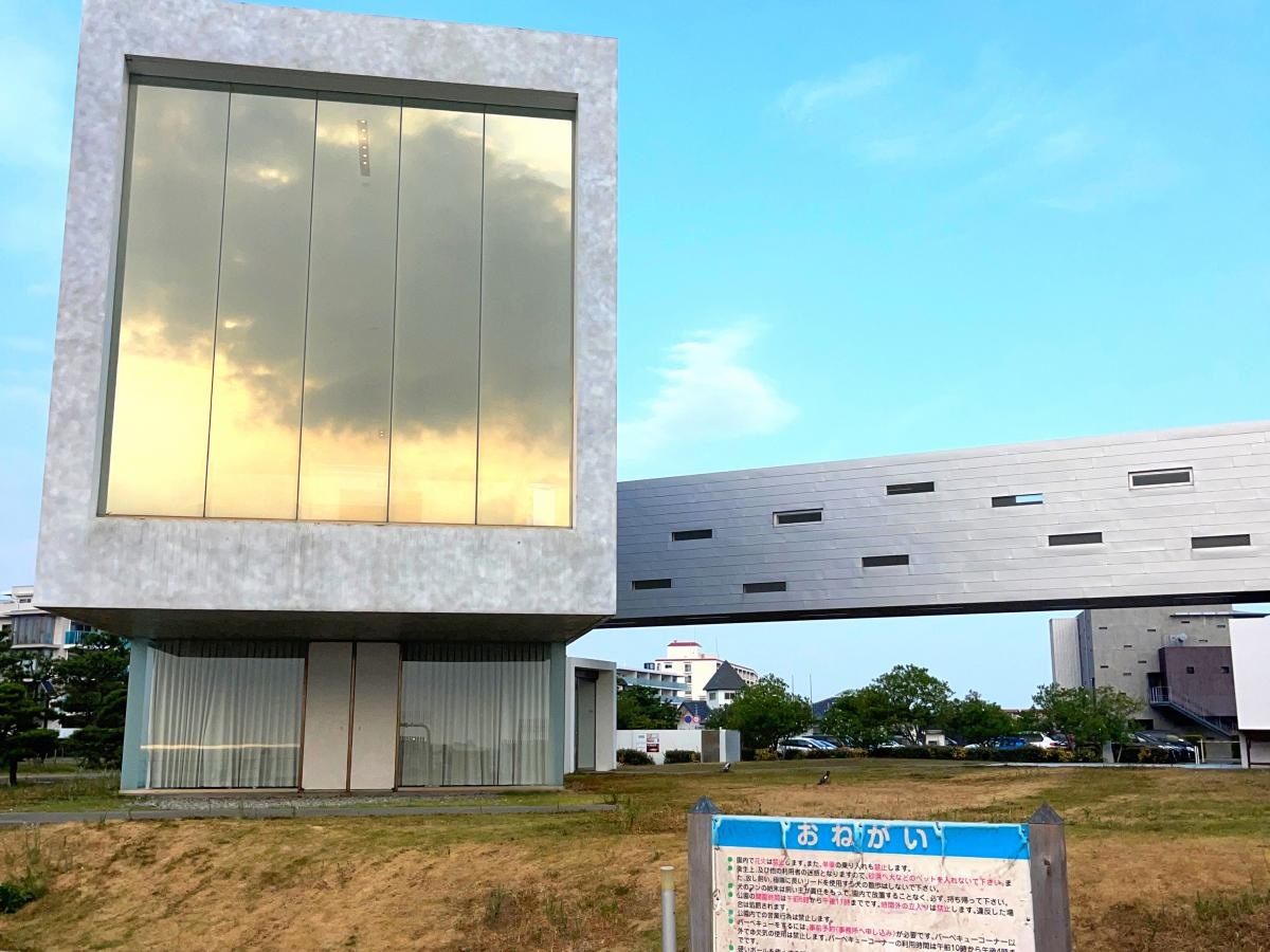 ホテル建物