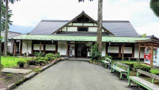 月廻り温泉館